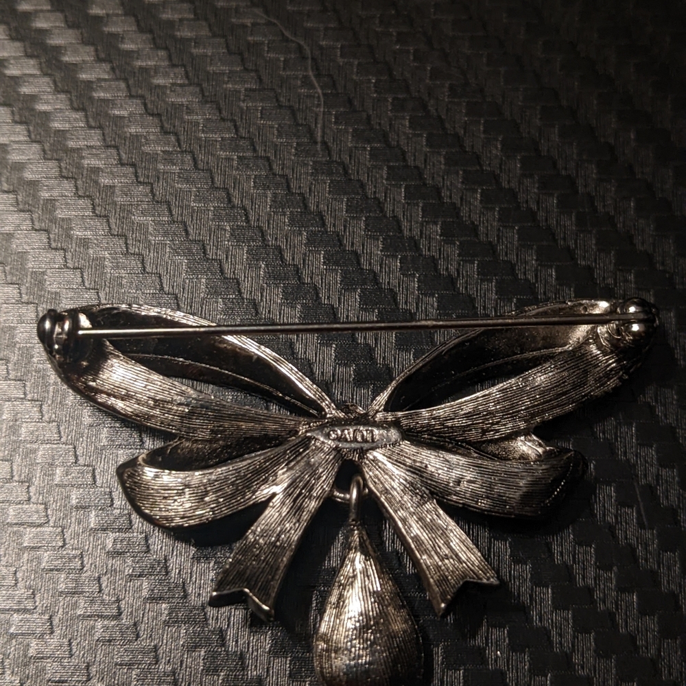 Avon Rhinestone Brooch - Picture 3 of 4